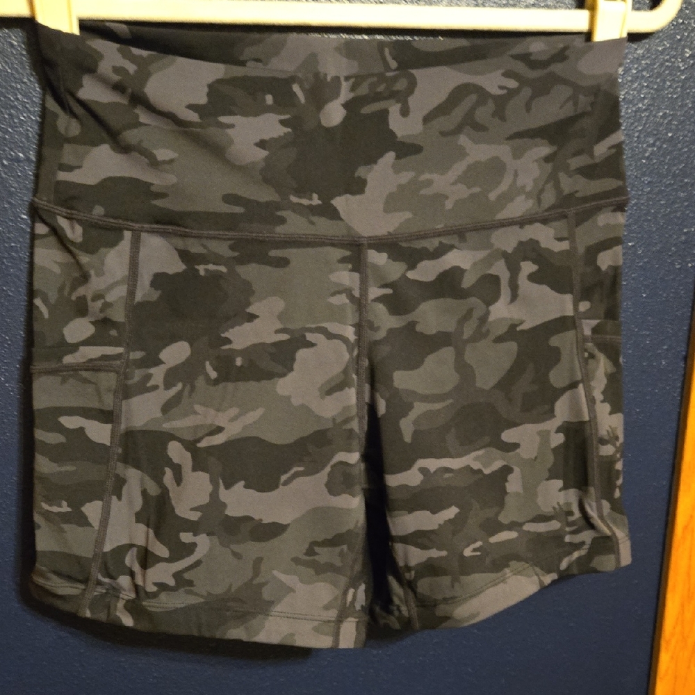Constantly Varied Gear Gray Camo Women's Athletic Shorts 5"
